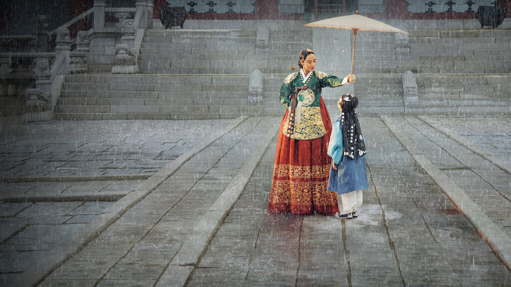 drama-korea-akhir-tahun-2022-under-the-queen's-umbrella